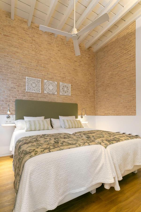 Genteel Santa Teresa